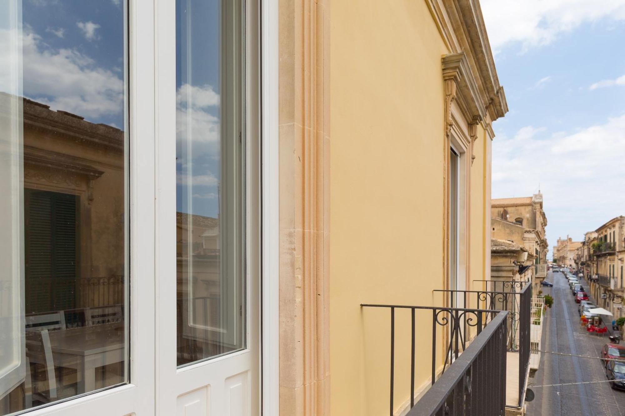 Al Corso Apartments Noto Luaran gambar