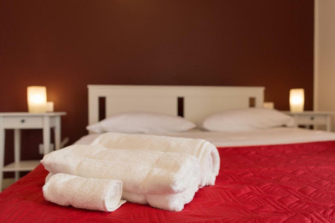 Al Corso Apartments Noto Luaran gambar